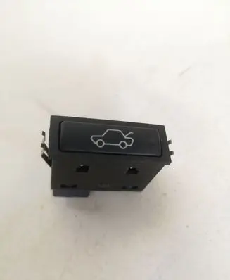BMW 5 E39 Tailgate opening switch 8365579 03052500