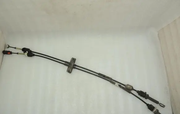 Opel Vivaro Gear shift cable linkage 93453894