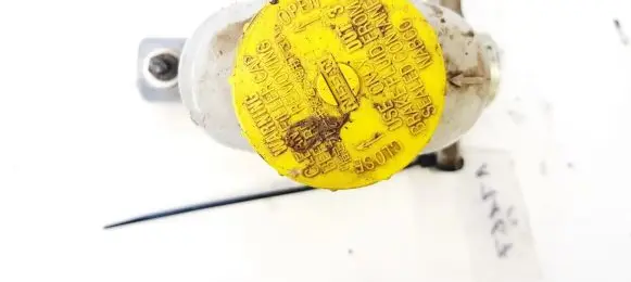 Brake fluid reservoir