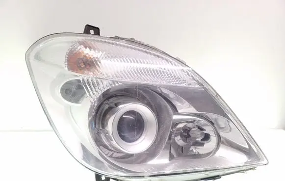 Mercedes-Benz Sprinter W906 Headlight/headlamp 24738200RE 24738200