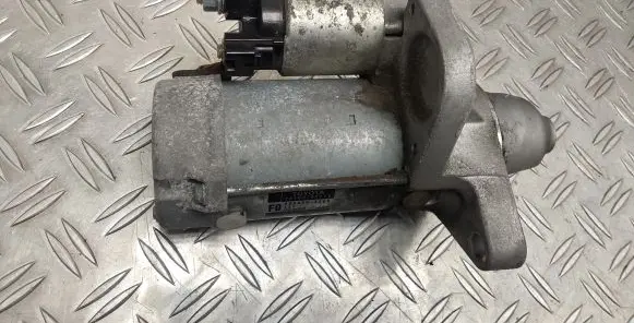 Toyota Auris E180 Starter motor 281000Y240