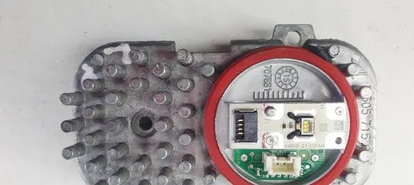 Skoda Yeti (5L) LED ballast control module 130571508499 1305715084