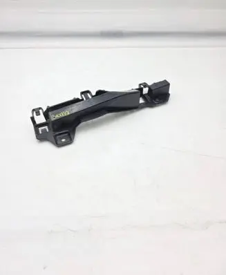 BMW 2 G42 Front splash guards bracket 8495051