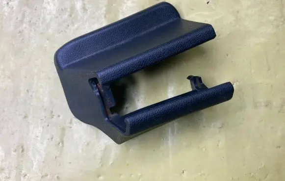 Mercedes-Benz B W245 Front passenger seat rail trim A1699191020