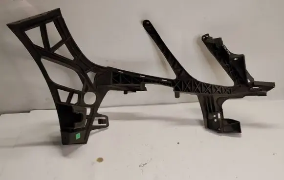 Mercedes-Benz E W212 Front bumper mounting bracket A2128850365