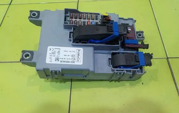 Ford Ka Fuse box set 00518004630 BEZPIECZNIKOW