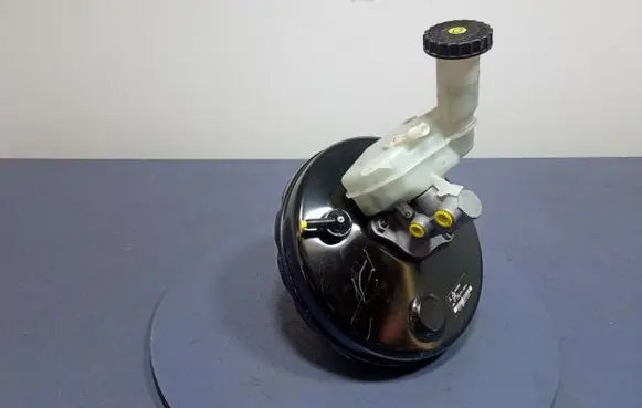 Mitsubishi Lancer VIII Brake booster 4680A089