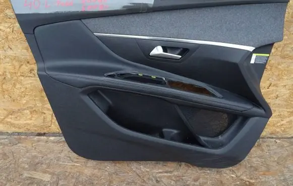 Peugeot 5008 II Trunk/boot side trim panel