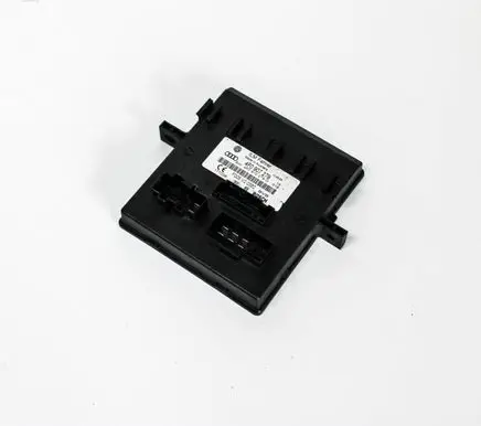 Audi A6 S6 C6 4F Central body control module 4F0907279