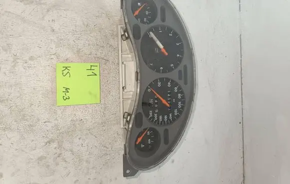 Opel Tigra A Speedometer (instrument cluster) 90386405