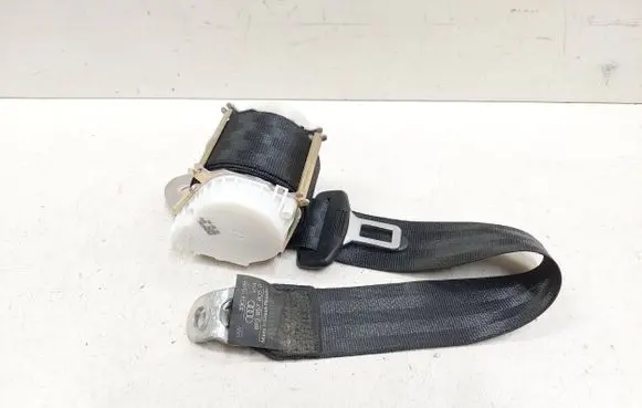 Audi A3 S3 8P Rear seatbelt 8P3857805B 33041596
