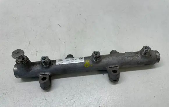 Audi A4 S4 B7 8E 8H Fuel main line pipe 059130090AH