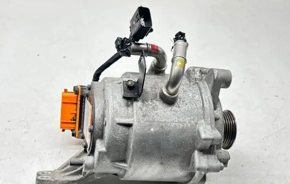 Hyundai Tucson IV NX4 Generator/alternator 373902M900 M210415A6G DN2