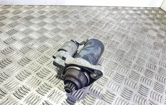 Skoda Fabia Mk2 (5J) Starter motor 02Z911023N