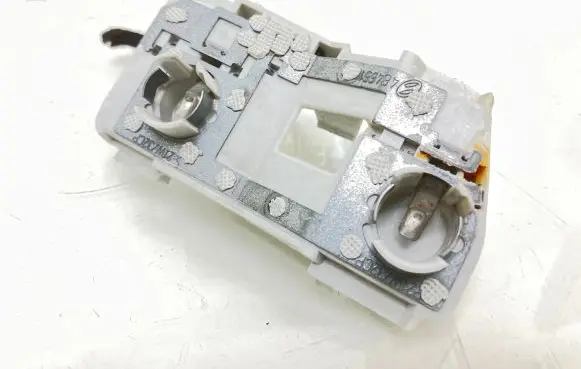 Audi A4 S4 B7 8E 8H Tail light bulb cover holder 484571 749601