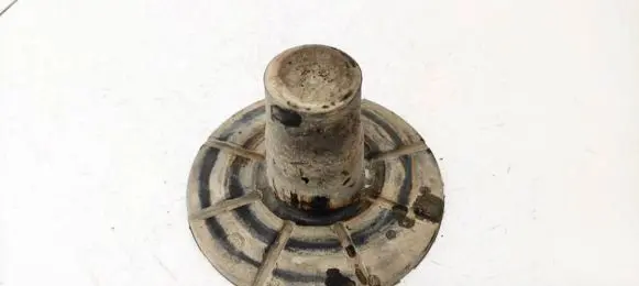 Opel Astra H Front coil spring rubber mount 90538498