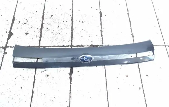 Subaru Legacy Tailgate trim 91711AG040