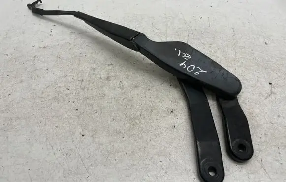 Mercedes-Benz C W204 Front wiper blade arm