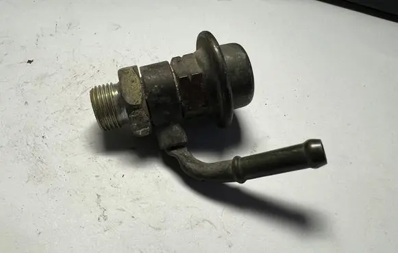 Fuel pressure sensor