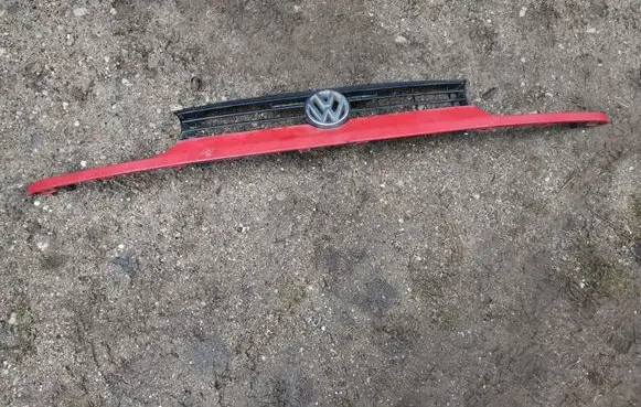 Volkswagen Golf III Front bumper upper radiator grill 1H6853653C