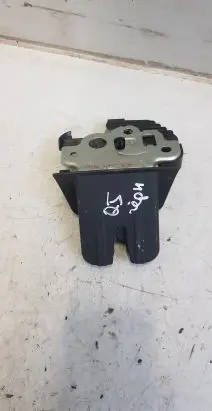 Loading door lock