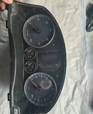 Volkswagen Golf V Speedometer (instrument cluster) A2C53023102 A2C53025660 0682