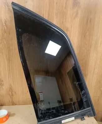 Mercedes-Benz GLS X166 Rear side window A1666700150