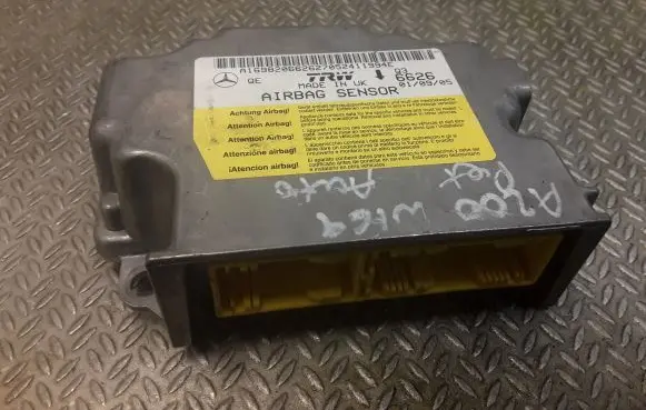 Mercedes-Benz A W169 Airbag control unit/module 1698206626