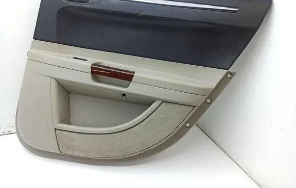 Chrysler 300 - 300C Rear door card panel trim