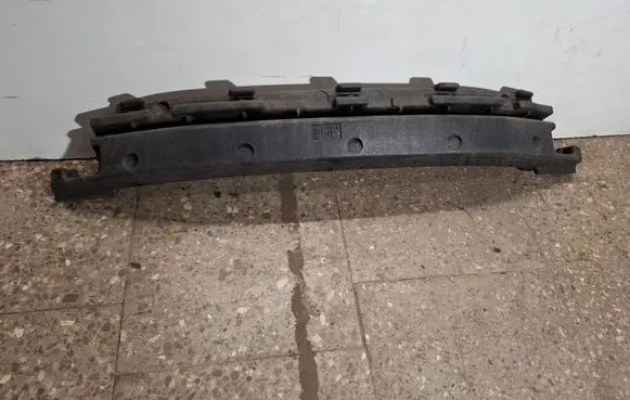 Front bumper foam support bar