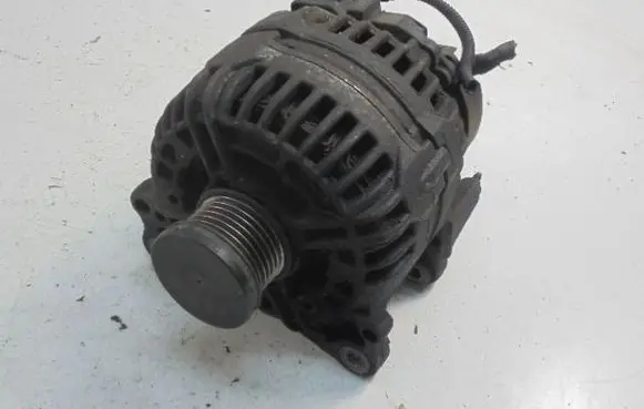 Skoda Rapid (NH) Generator/alternator 03F903023D