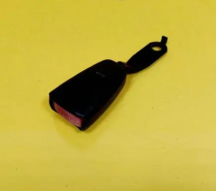 Mitsubishi Carisma Front seatbelt buckle 