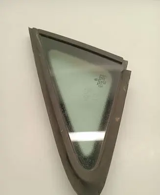 Volkswagen Caddy Front door vent window glass four-door 43R001057 E000184