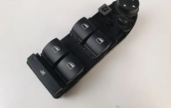 BMW 5 E60 E61 Electric window control switch 9122110
