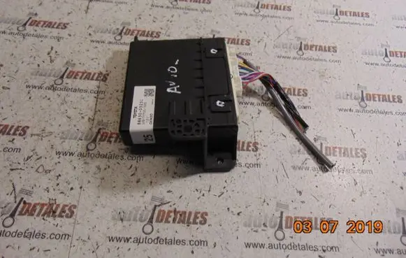 Toyota Avensis T270 Other control units/modules 8865005251