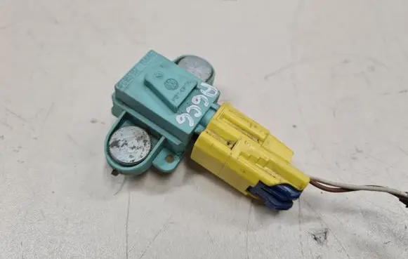 Audi A6 S6 C6 4F Airbag deployment crash/impact sensor 4F0955557