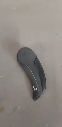 BMW X6M G06 F96 Engine bonnet (hood) release handle 7445745