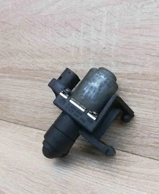BMW 3 E36 Electric auxiliary coolant/water pump 1387846 1147412052