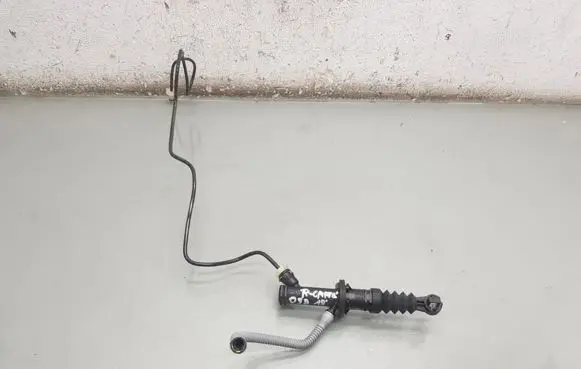 Renault Captur Clutch slave cylinder 