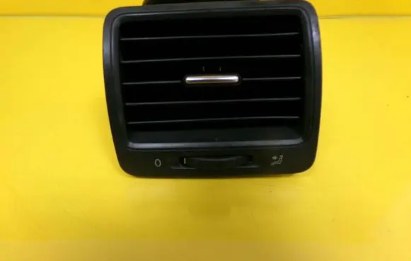 Volkswagen Golf V Dashboard side air vent grill/cover trim 1K0819709