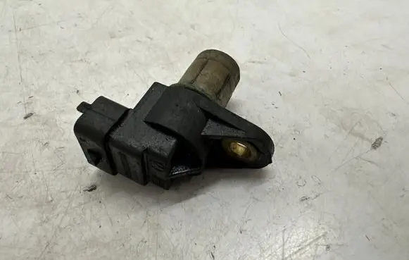 Mercedes-Benz E W211 Camshaft position sensor A0031539728