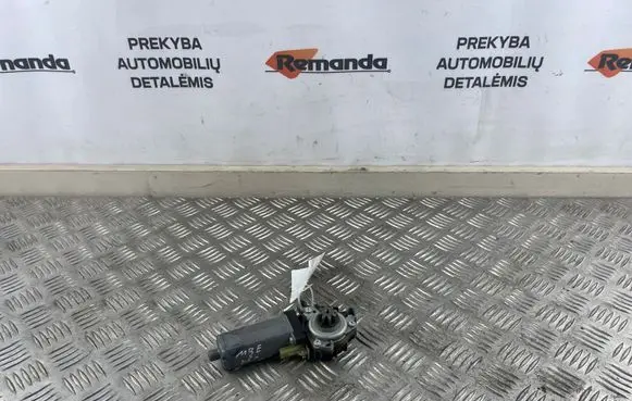 Mercedes-Benz E W211 Seat adjustment motor 0390203002