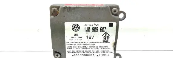 Volkswagen PASSAT B5 Airbag control unit/module 1J0909607