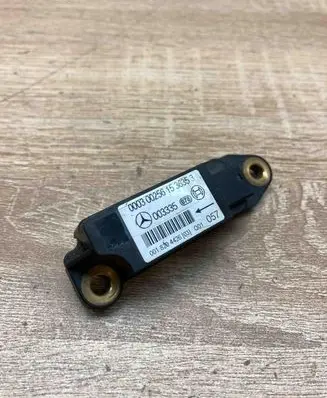 Mercedes-Benz C W203 Airbag deployment crash/impact sensor 0018204426