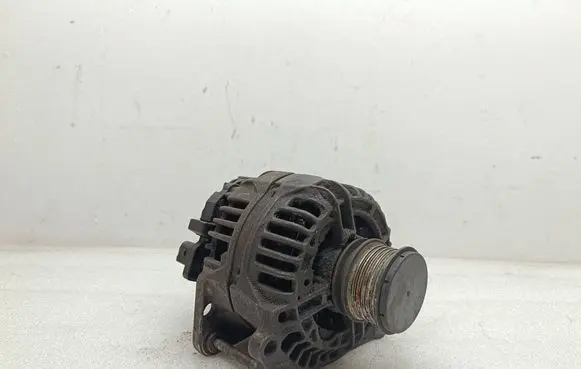 Volkswagen Golf IV Generator/alternator 038903023L 0124325001