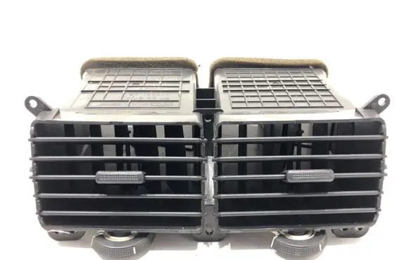 KIA Sportage Dashboard side air vent grill/cover trim KM84810A