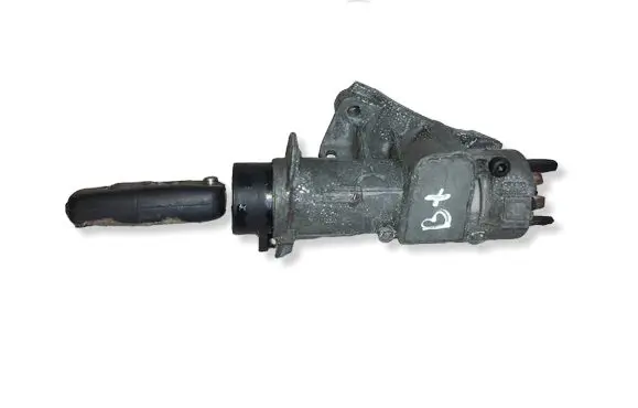 Volkswagen PASSAT B5.5 Ignition lock 4B0905851A