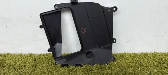 Mercedes-Benz A W177 AMG Air filter box cover A1390901300 1390901300
