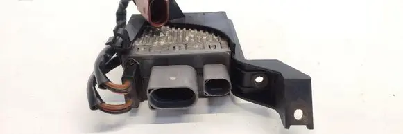 Coolant fan relay