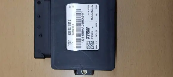 Porsche Macan (95B) Hand brake control module 95B907801B 95B907801C
